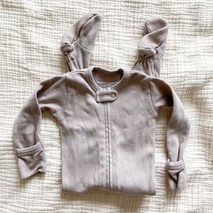 L’oved Baby zip footie